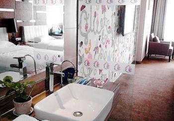 Zhengzhou Oak 5 Seasons Hotel Bagian luar foto