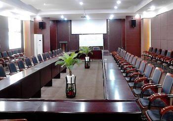 Zhengzhou Oak 5 Seasons Hotel Bagian luar foto