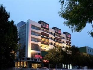 Zhengzhou Oak 5 Seasons Hotel Bagian luar foto